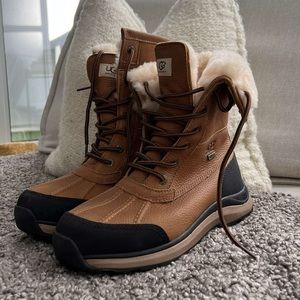 Ugg Adirondack